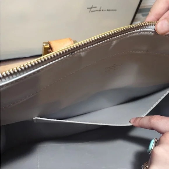 Louis Vuitton Houston Tote Lime Yellow Leather Monogram Vernis - Picture 11 of 15